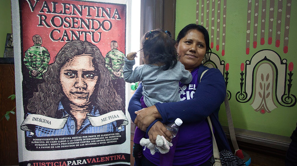 Valentina, una mexicana que tras 16 años de lucha, ha conseguido una condena para sus violadores y torturadores Valentina, una mexicana que tras 16 años de lucha, ha conseguido una condena para sus violadores y torturadores