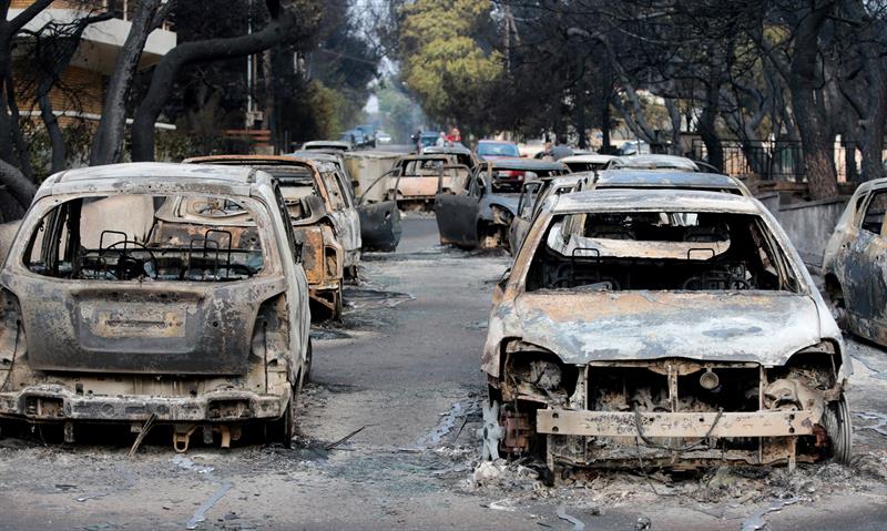 Superviviente de los incendios en Grecia: "Es horrible ver cómo se ahoga la persona que está a tu lado y no poder hacer nada" Superviviente de los incendios en Grecia: "Es horrible ver cómo se ahoga la persona que está a tu lado y no poder hacer nada"