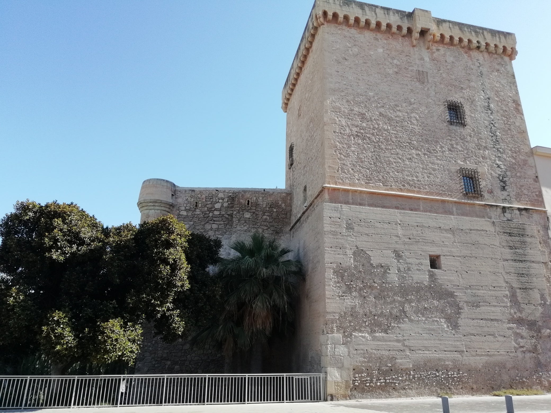 La Torre del Homenaje del Palacio de Altamira se prepara para volver a recibir a la Dama La Torre del Homenaje del Palacio de Altamira se prepara para volver a recibir a la Dama