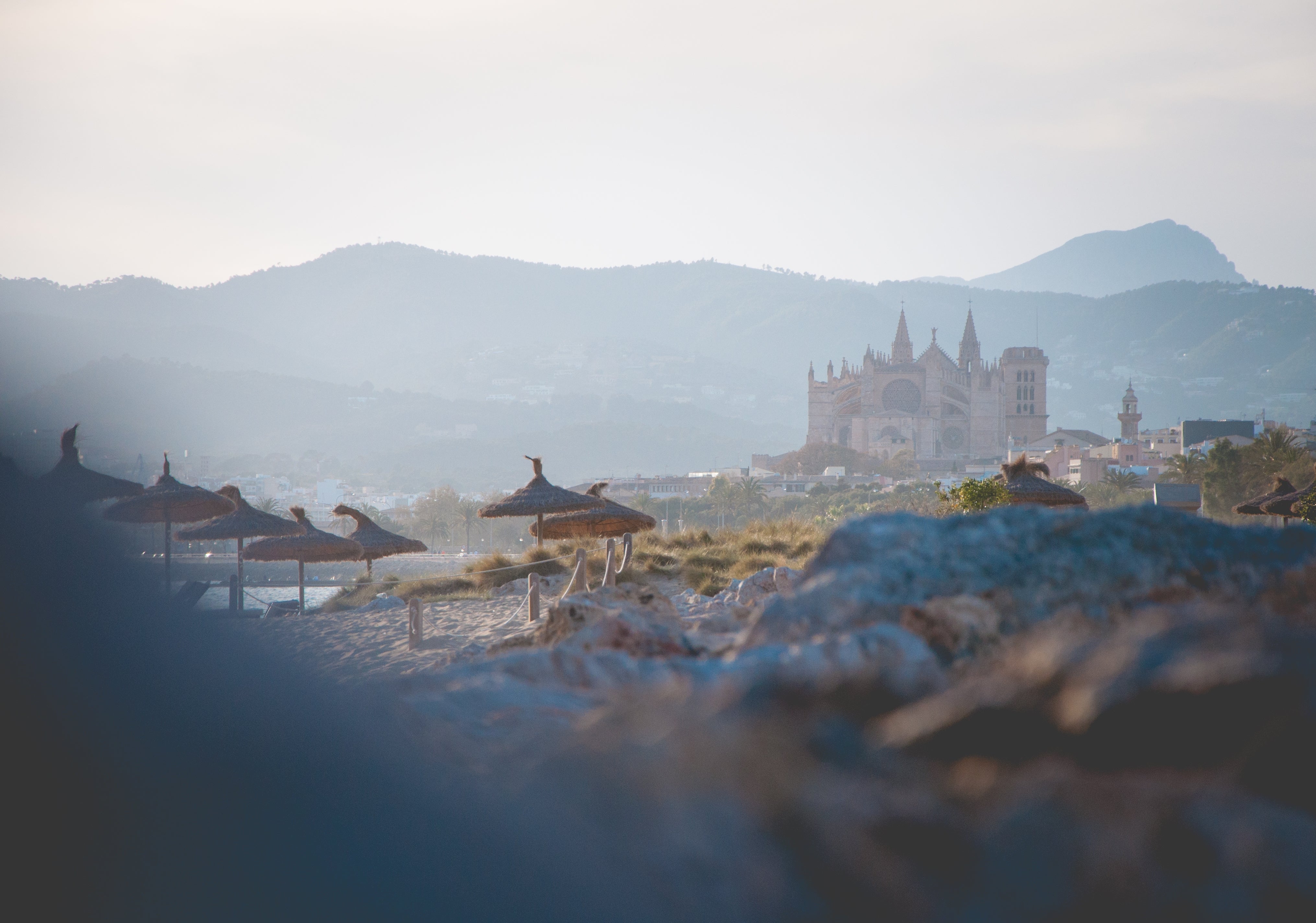 Prisión para cinco de los alemanes acusados de la violación grupal a una joven en Palma Prisión para cinco de los alemanes acusados de la violación grupal a una joven en Palma