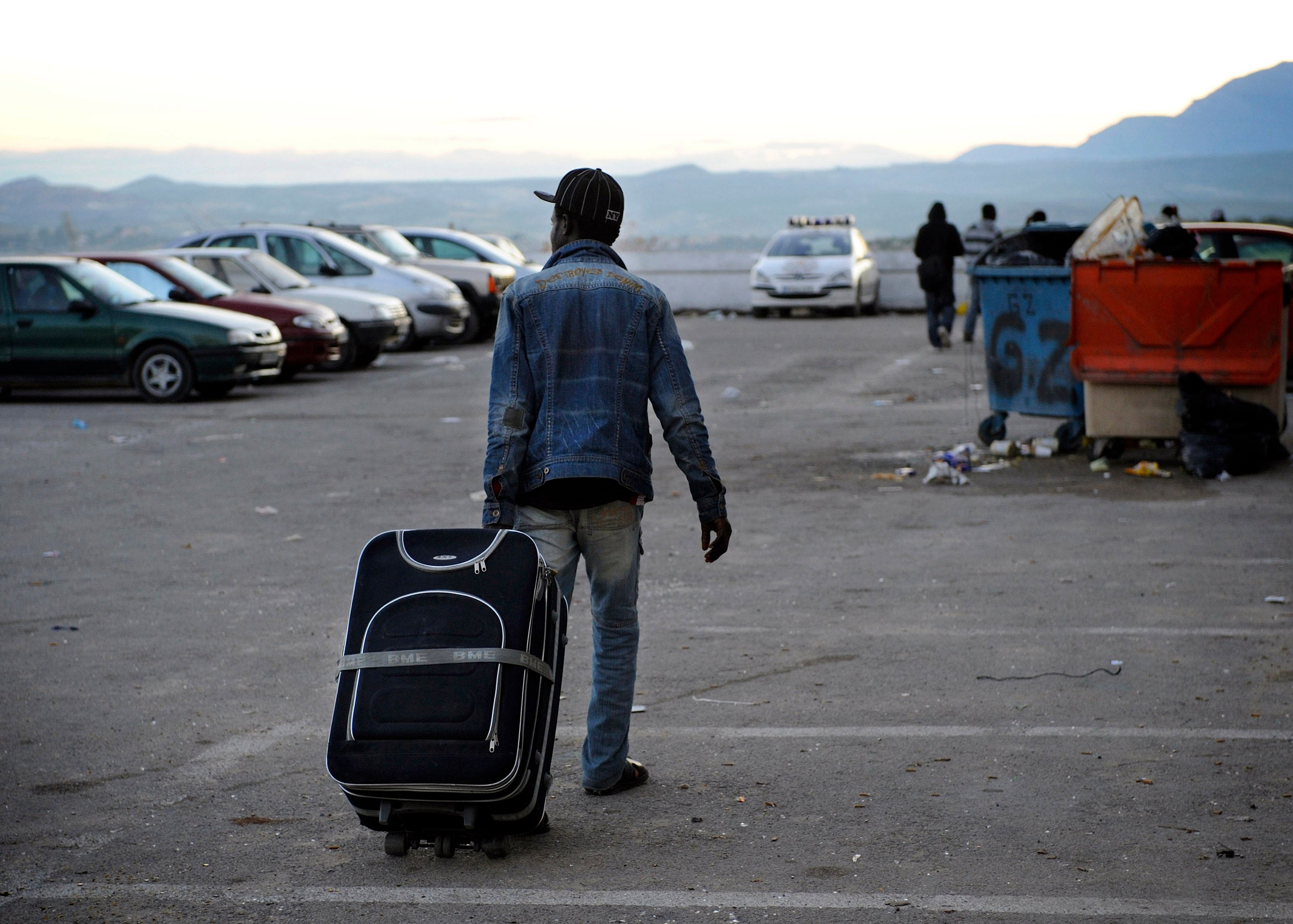 Oficinas de Correos, Seguridad Social y Extranjería comenzaban este lunes a atender a migrantes sobre la regularización Oficinas de Correos, Seguridad Social y Extranjería comenzaban este lunes a atender a migrantes sobre la regularización