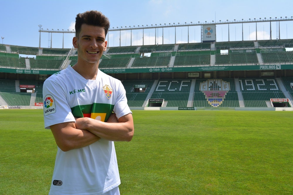 El Elche necesita dar bajas para poder incorporar a nuevos fichajes El Elche necesita dar bajas para poder incorporar a nuevos fichajes