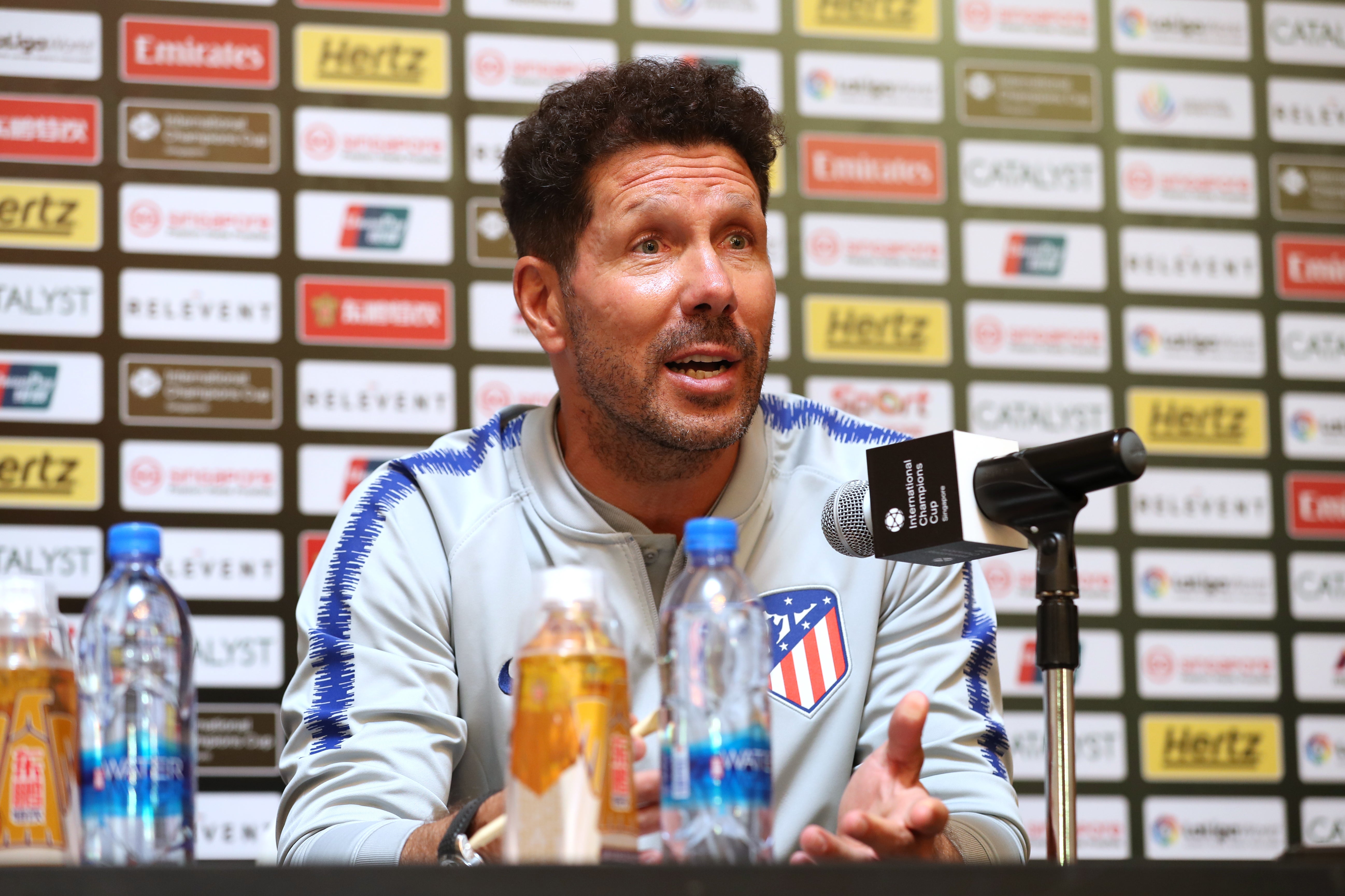 Simeone: "Martins nos dará velocidad, algo que hoy en día en el fútbol es muy importante" Simeone: "Martins nos dará velocidad, algo que hoy en día en el fútbol es muy importante"