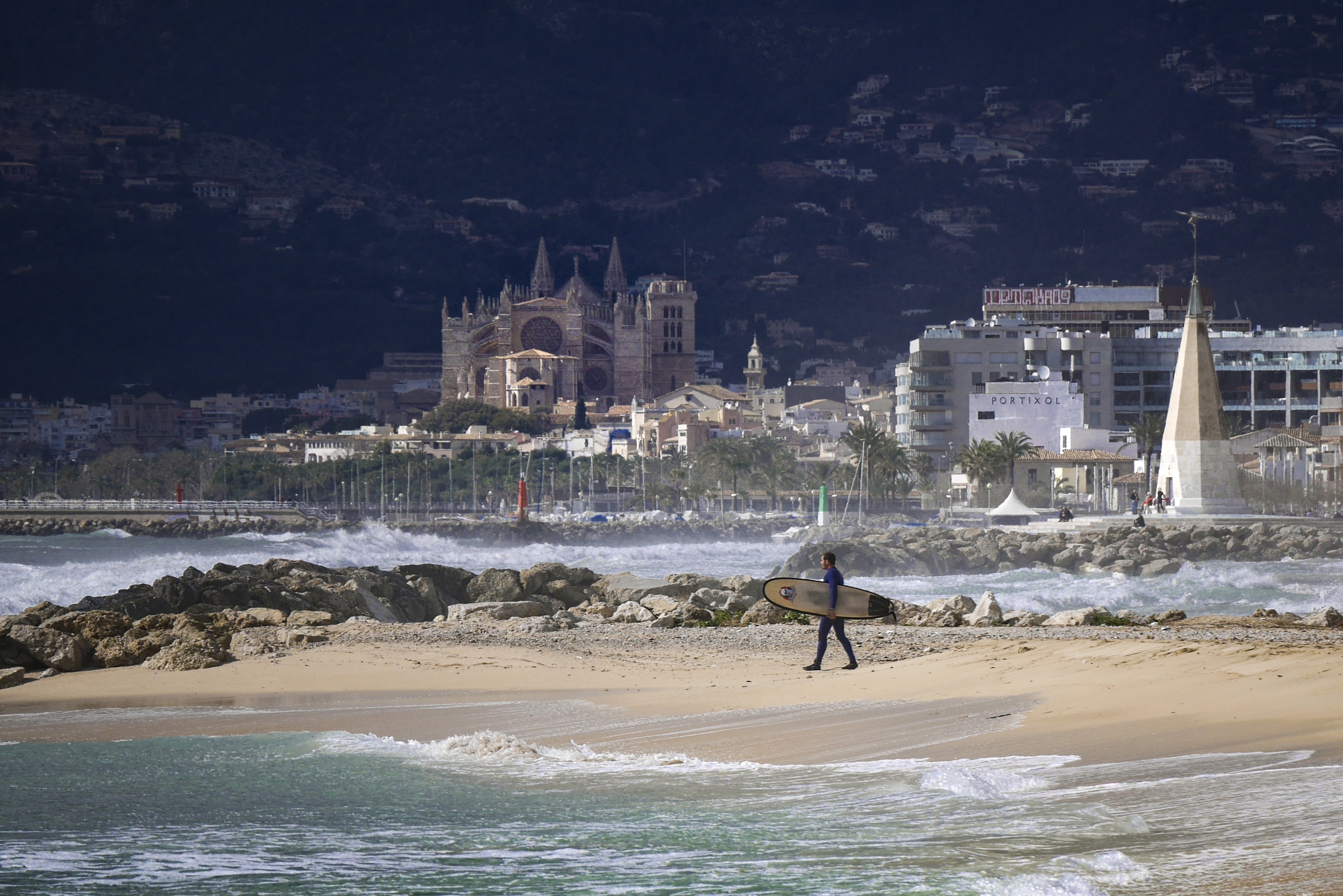 El PP propone la creación de un comisionado con inversión nacional para la modernización de las zonas turística El PP propone la creación de un comisionado con inversión nacional para la modernización de las zonas turística