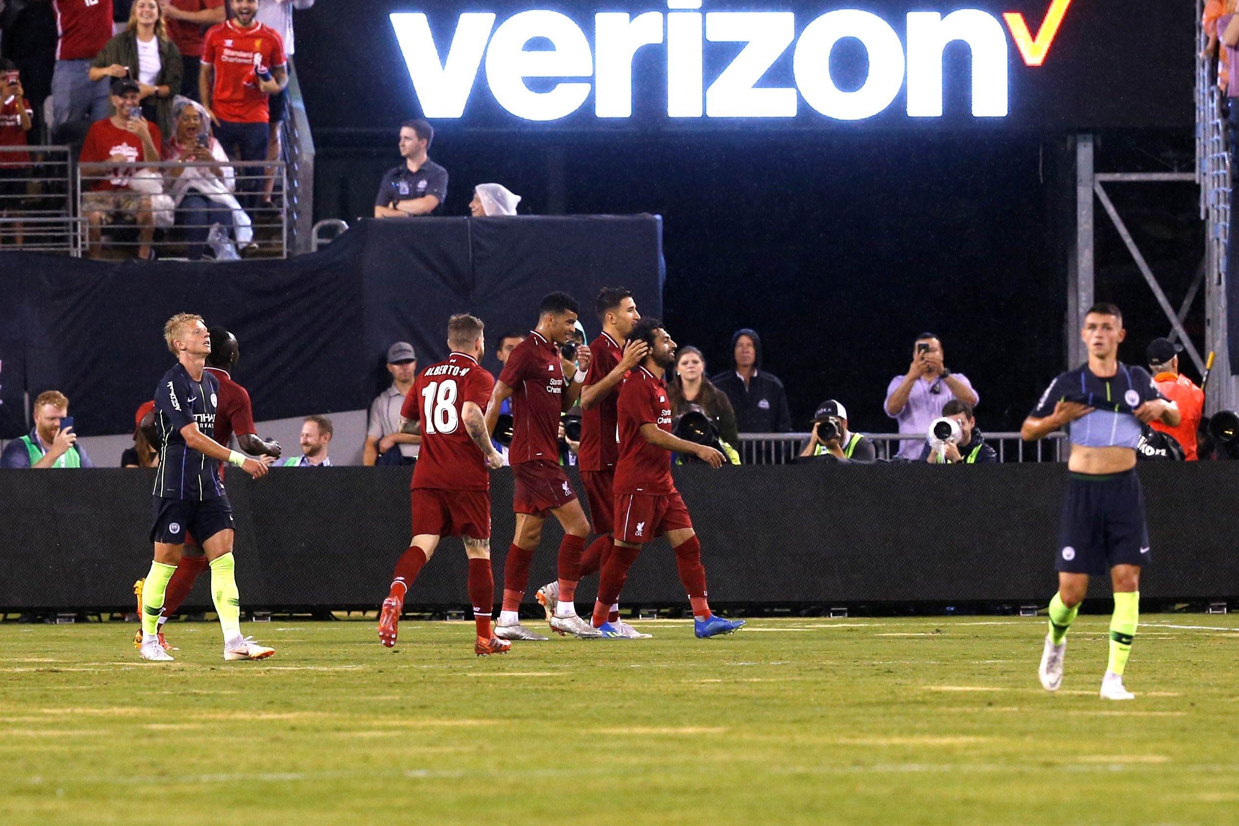 El Liverpool se lleva el duelo ante el City de Guardiola con goles de Salah y Mané El Liverpool se lleva el duelo ante el City de Guardiola con goles de Salah y Mané