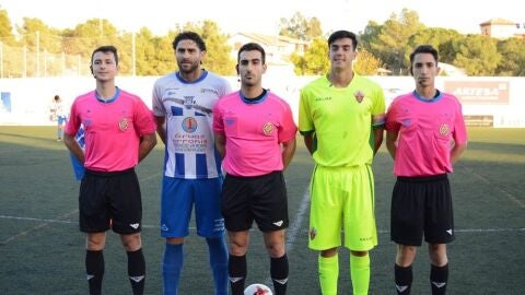 El capit&aacute;n del Crevillente Deportivo y el del Ilicitano en el encuentro de la temporada pasada