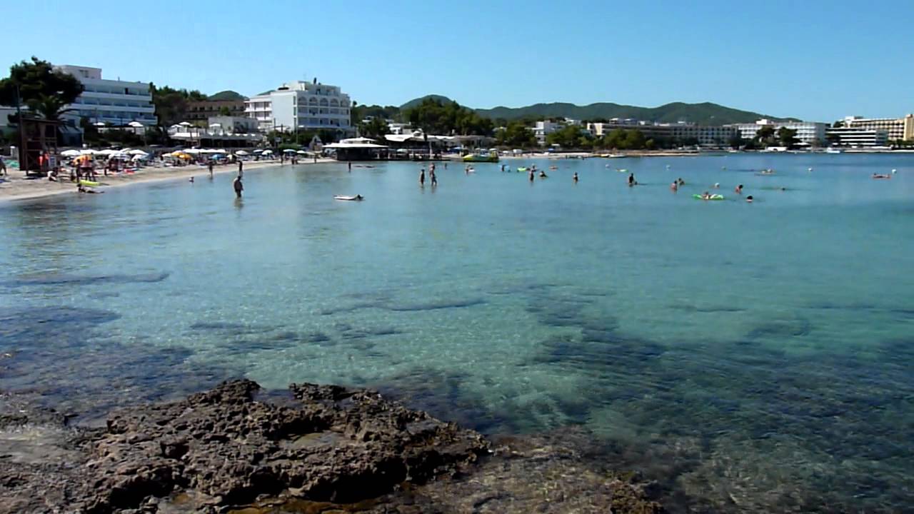 Encuentran un cadáver de un hombre sumergido en la playa de es Pouet Encuentran un cadáver de un hombre sumergido en la playa de es Pouet