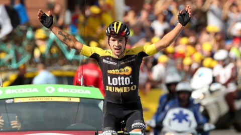 Roglic celebra su triunfo en el Tour