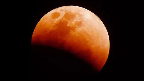 Imagen de un eclipse de luna o luna roja Imagen de un eclipse de luna o luna roja