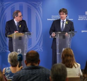 Quim Torra y Carles Puigdemont en rueda de prensa en Bruselas Quim Torra y Carles Puigdemont en rueda de prensa en Bruselas