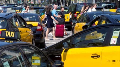 Caos por la huelga de taxis en Barcelona