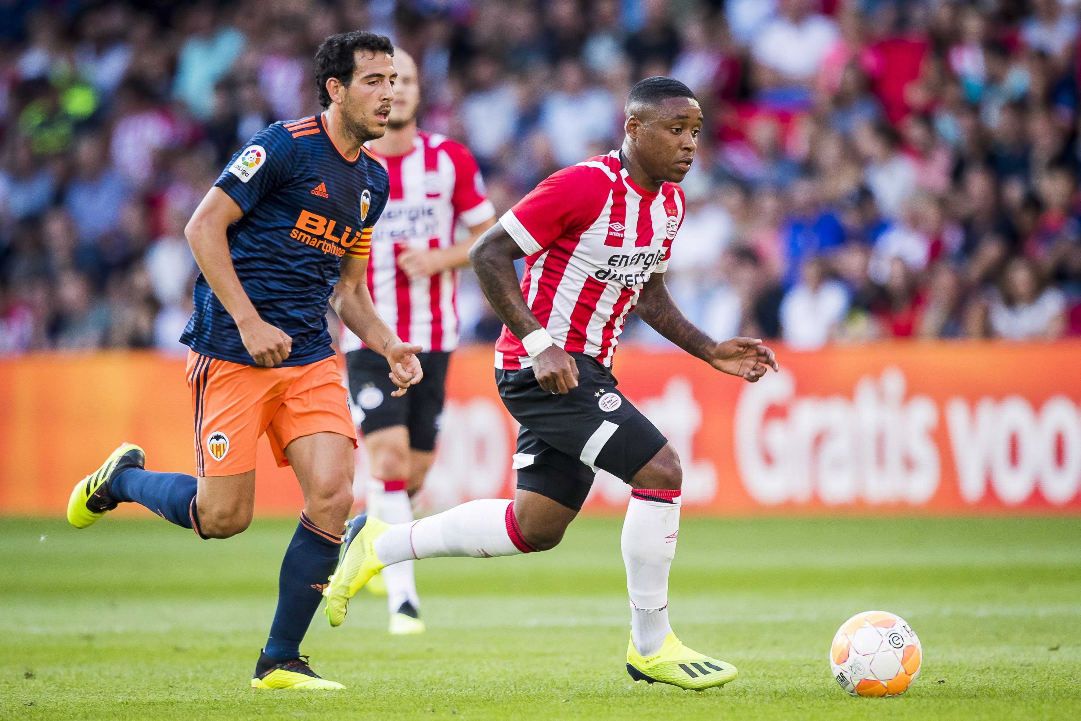 Un buen Valencia cae derrotado ante el PSV a la espera de Gonçalo Guedes Un buen Valencia cae derrotado ante el PSV a la espera de Gonçalo Guedes