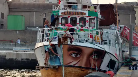 Foto del un barco 'Flotilla de la libertad' Foto del un barco 'Flotilla de la libertad'