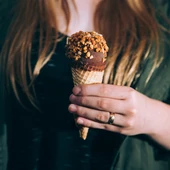 Comer helados tiene un efecto secundario que no mola. Comer helados tiene un efecto secundario que no mola.