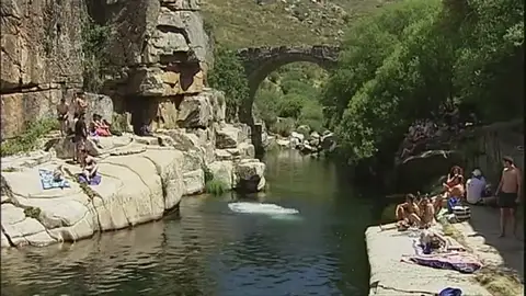 Las piscinas naturales, la mejor opción para pasar el verano en el interior Las piscinas naturales, la mejor opción para pasar el verano en el interior