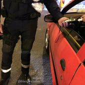 La Policía Local de Sevilla haciendo un control de alcoholemia
