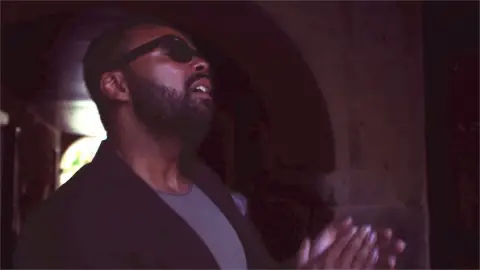 Myles Sanko - Sunshine Sesiones Ligeras