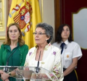 La nueva administradora de RTVE, Rosa María Mateo, pronuncia unas palabras durante el acto de toma de posesión. La nueva administradora de RTVE, Rosa María Mateo, pronuncia unas palabras durante el acto de toma de posesión.