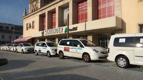 Los taxistas c&aacute;ntabros se suman a la huelga contra las licencias VTC