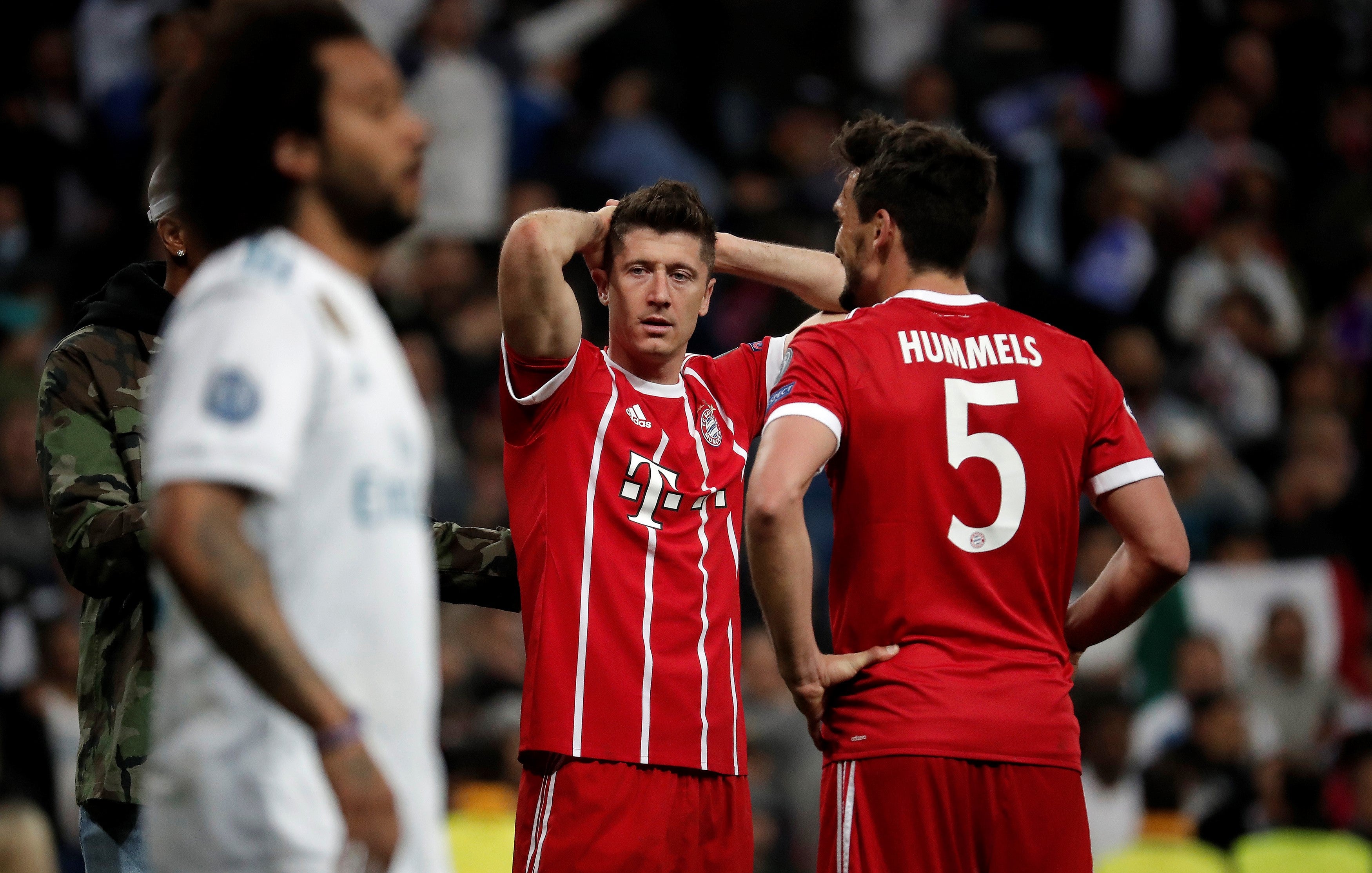 Kovac: "Lewandowski está jugueteando con irse a otro lado, pero no se marchará del Bayern" Kovac: "Lewandowski está jugueteando con irse a otro lado, pero no se marchará del Bayern"