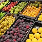 Imagen de frutas en un supermercado Imagen de frutas en un supermercado
