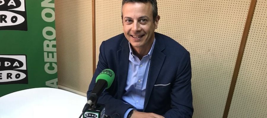 Juan Pablo Izquierdo, portavoz de Ciudadanos en El Ayuntamiento de Palencia, pasó hoy por los micrófonos de Onda Cero para comentar cuestiones de actualidad de la ciudad Juan Pablo Izquierdo, portavoz de Ciudadanos en El Ayuntamiento de Palencia, pasó hoy por los micrófonos de Onda Cero para comentar cuestiones de actualidad de la ciudad