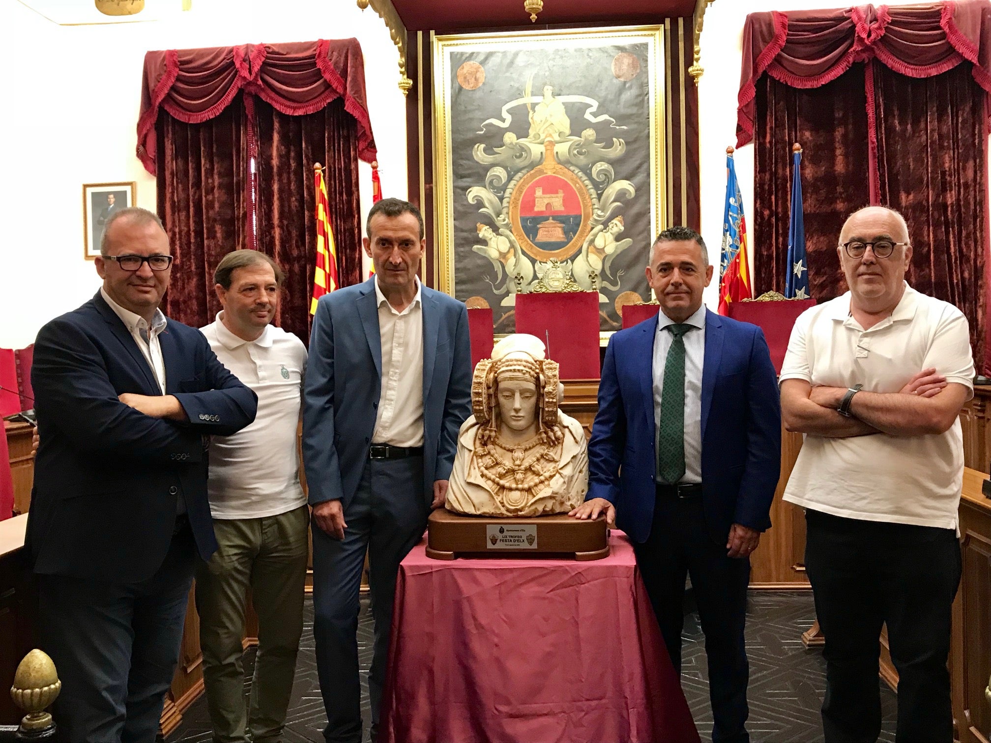 El Elche CF y el Ayuntamiento presentan la 59 Edición del Trofeo Festa D'Elx El Elche CF y el Ayuntamiento presentan la 59 Edición del Trofeo Festa D'Elx