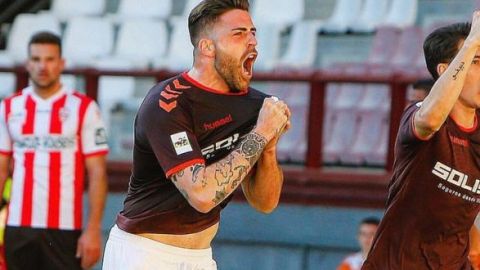 Carlos Delgado, futbolista albinegro