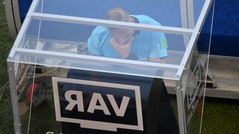 VAR