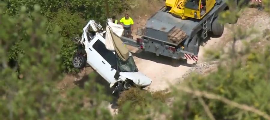 Rescatan el cadáver de una mujer dentro de un coche en un embalse de Cuenca Rescatan el cadáver de una mujer dentro de un coche en un embalse de Cuenca