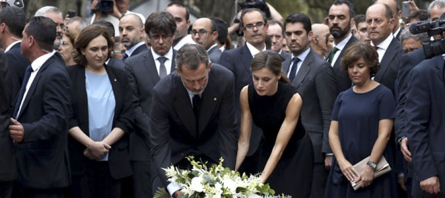 Los Reyes en el homenaje a las víctimas de los atentados de Barcelona y Cambrils en 2017 Los Reyes en el homenaje a las víctimas de los atentados de Barcelona y Cambrils en 2017