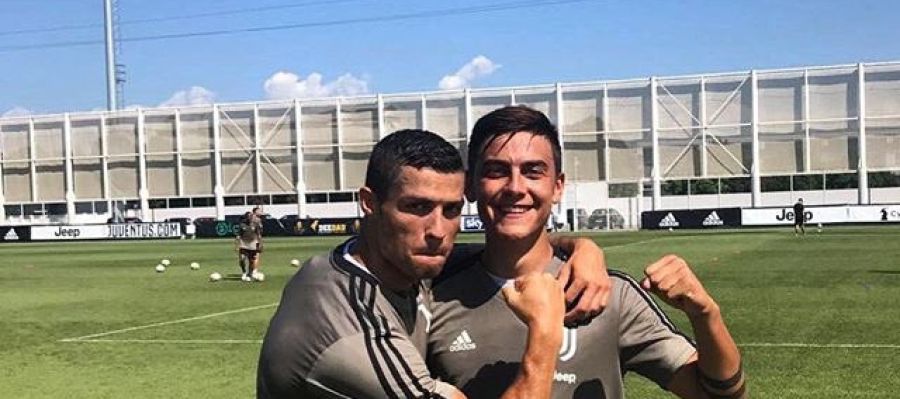 Cristiano y dybala en un entrenamiento con la Juventus Cristiano y dybala en un entrenamiento con la Juventus