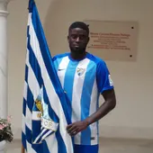 N'Diaye con la bandera malaguista N'Diaye con la bandera malaguista
