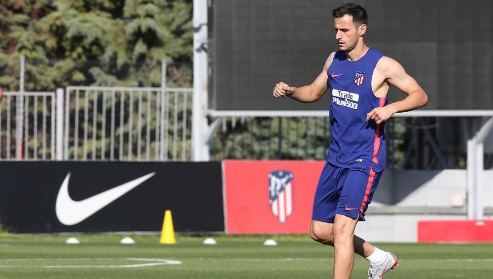 Nikola Kalinic en su primer entrenamiento con el Atlético de Madrid