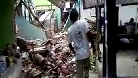 Los destrozos en algunas zonas de Lómbok tras el terremoto Los destrozos en algunas zonas de Lómbok tras el terremoto