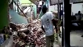 Los destrozos en algunas zonas de L&oacute;mbok tras el terremoto