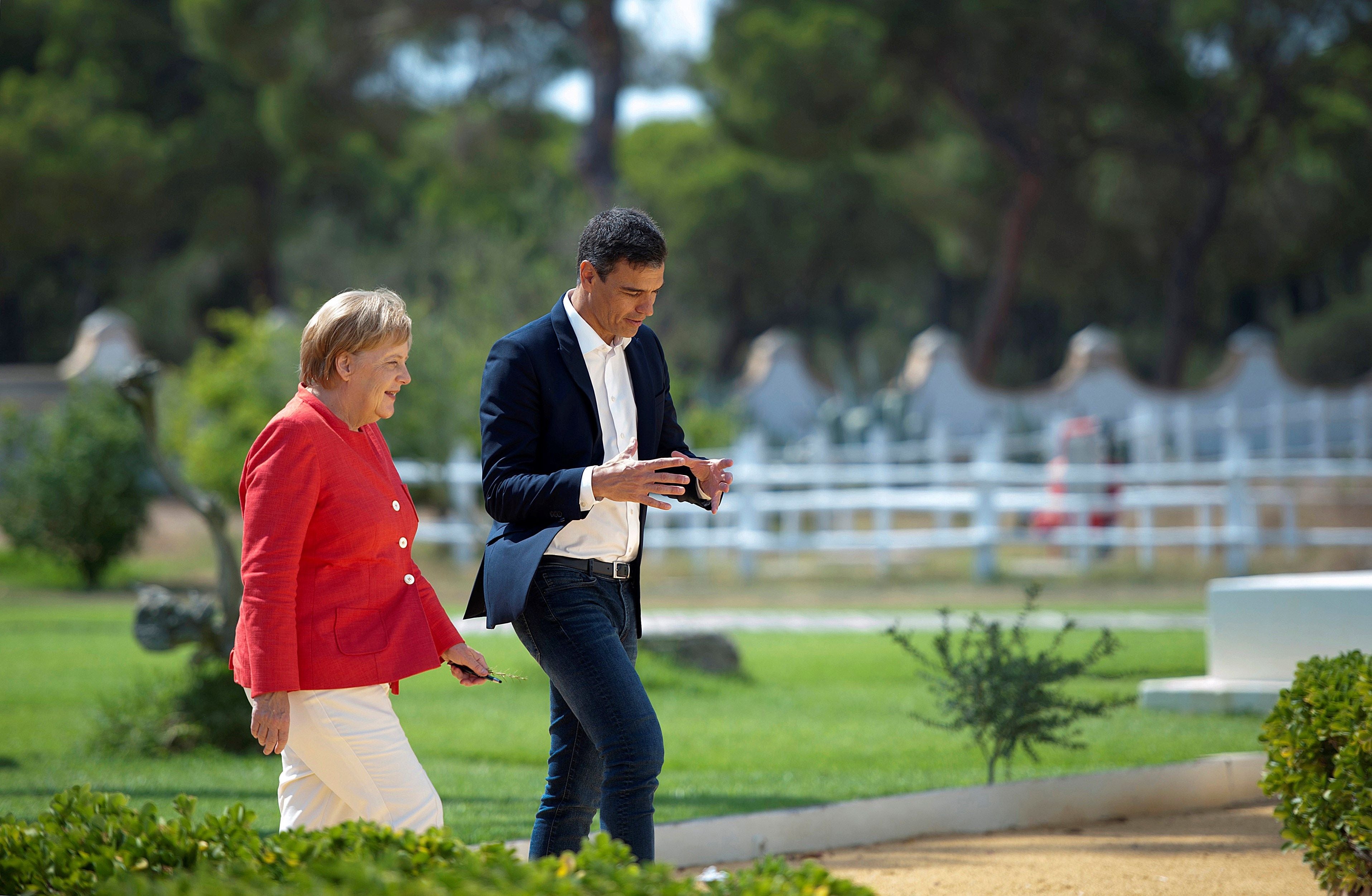Sánchez y Merkel conocen de cerca el trabajo para recuperar el lince ibérico en Doñana Sánchez y Merkel conocen de cerca el trabajo para recuperar el lince ibérico en Doñana