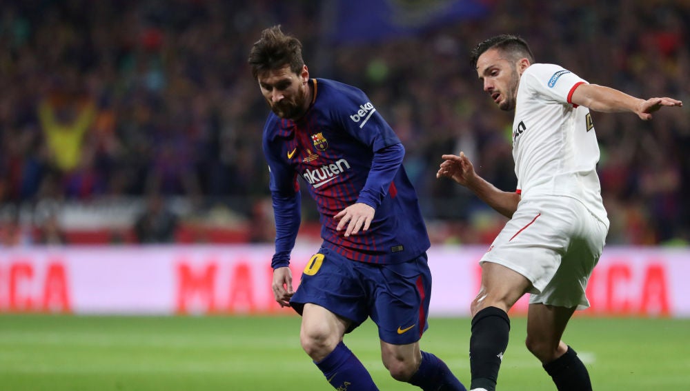 Messi y Sarabia durante un partido