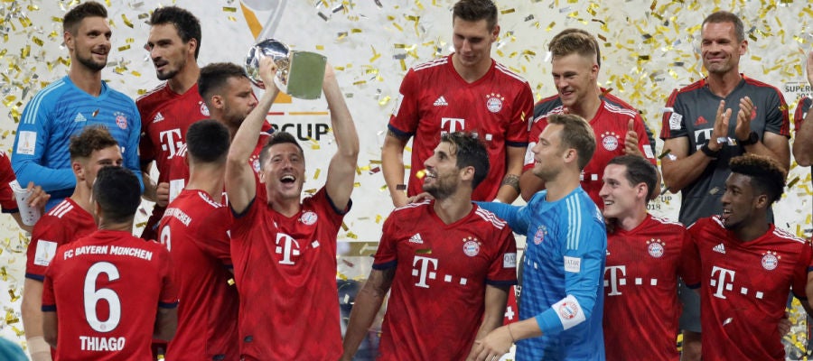 El Bayern levanta la Supercopa de Alemania El Bayern levanta la Supercopa de Alemania