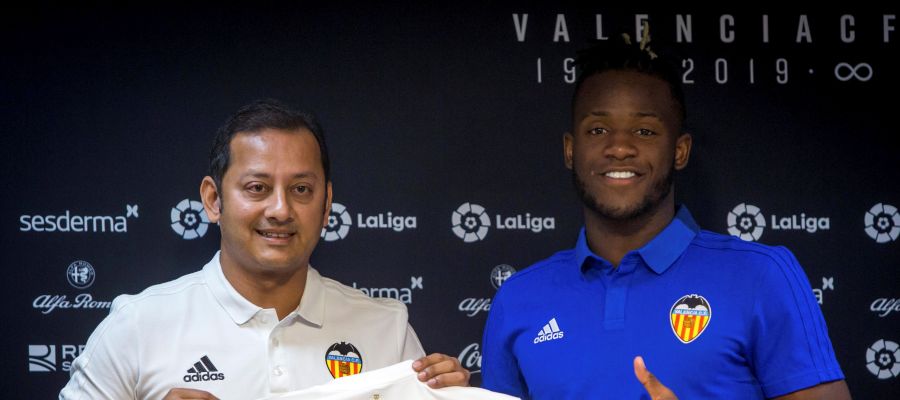 Presentación de Batshuayi Presentación de Batshuayi
