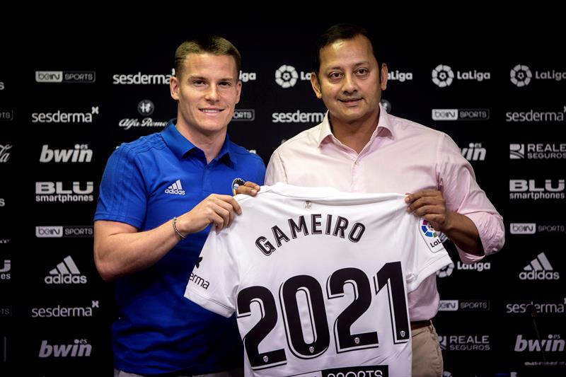 Gameiro: "Quiero marcar más de 20 goles y quedar por delante del Atlético de Madrid" Gameiro: "Quiero marcar más de 20 goles y quedar por delante del Atlético de Madrid"