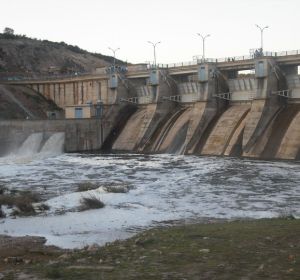 El Pantano del Vicario desembalsa má agua para incrementar el caudal ecológico del río El Pantano del Vicario desembalsa má agua para incrementar el caudal ecológico del río