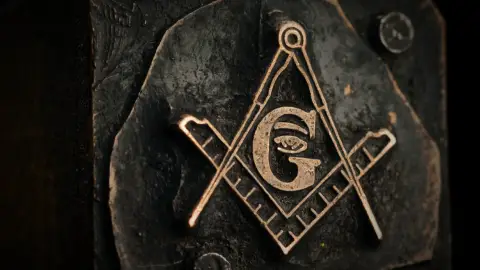 El libro secreto de los EEUU - Temporada 1 - Capítulo 2: Los francmasones El libro secreto de los EEUU - Temporada 1 - Capítulo 2: Los francmasones