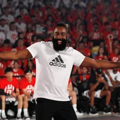 James Harden, en un acto publicitario James Harden, en un acto publicitario