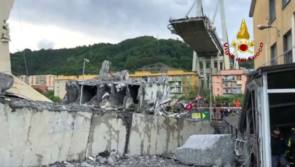 El Gobierno italiano exige dimisiones en la concesionaria de mantenimiento del viaducto derrumbado en Génova