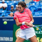 Garbiñe Muguruza golpea una bola Garbiñe Muguruza golpea una bola