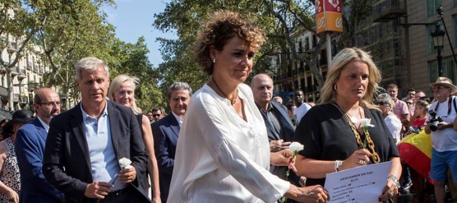 Dolors Montserrat en el homenaje a las víctimas de Barcelona y Cambrils Dolors Montserrat en el homenaje a las víctimas de Barcelona y Cambrils