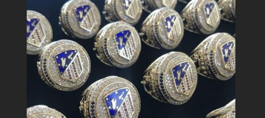 Griezmann regala estos anillos a sus compañeros al estilo de la NBA Griezmann regala estos anillos a sus compañeros al estilo de la NBA