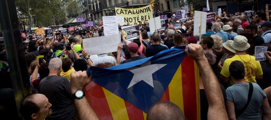 Los autodenominados Comités de Defensa de la República (CDR) Los autodenominados Comités de Defensa de la República (CDR)