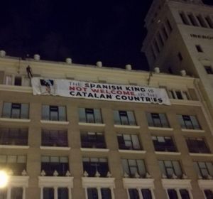 Pancarta contra el Rey en Barcelona Pancarta contra el Rey en Barcelona